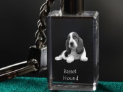 Basset Hound brelok sześcienny ŚWIECĄCY