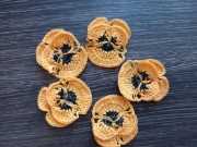 Bratki jasne pomarańczowe na szydełku kordonek zestaw