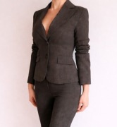 Elegancki garnitur damski Mango, styl CEO - autorytet i klasa, S / 36