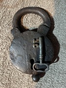 Ciężka stara kłódka 