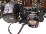 OLYMPUS OM2 Z OLYMPUSEM 50 / 1,4  CZARNY