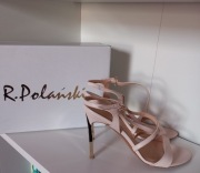 Używane kremowo-złote skórzane sandały na obcasie R. Polański, rozmiar 41