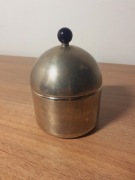 Metalowy pojemnik z pokrywką cukiernica vintage