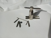 Ściągacz do kół zębatych silnika w samochodach RC 