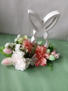 Stroik świąteczny na plastrze brzozy z królikiem drewnianym  27 /30 cm