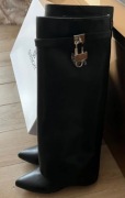 GIVENCHY Shark Lock leather Kozaki botki nowe 