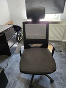 fotel biurowy z regulacją wysokości