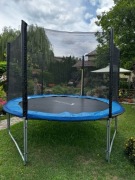 trampolina ogrodowa dla dzieci o średnicy 305 cm z siatką
