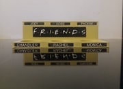 Podstawka do figurek macdonald z serii friends!! hIT !!