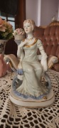 Dama z porcelany 