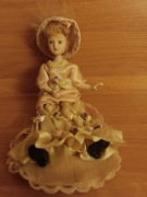 Lalka porcelanowa – Dama Kameliowa DeAgostini