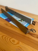 Listwy pod reflektor Mercedes w 124 1991 r.prod.