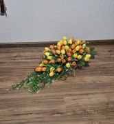 Kosz pełen tulipanow 