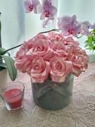 Flowerbox z różami ze wstążki 