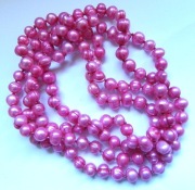 Różowe, naturalne perły, naszyjnik z perłami, sznur pereł, fuksja