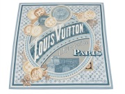 Jedwabna Chusta Louis Vuitton – Edycja Rue Scribe Paris – Błękit/Beż