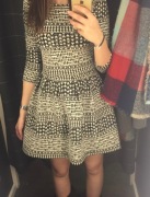 Sukienka w czarno-białe wzorki, Pull&Bear - S