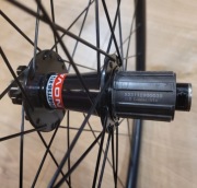 Koło Tylne Novatec 12x142mm 28" 700c 6 śrub 11rz