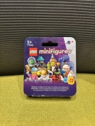 Lego Collectible Minifigures Series 26 71046 Alien Tourist col26-3