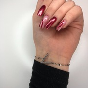 Bransoletka z Wisiorkiem w Kształcie Litery "V"