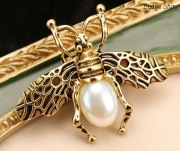 Elegancka broszka Pszczoła Nowa