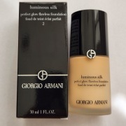 Giorgio Armani Luminous silk perfect glow Podkład do twarzy nr 2  30ml