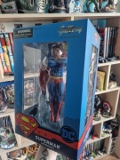 Diamond Select Superman Ascendant Diorama