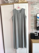 Elegancka szara sukienka z rozporkiem – rozmiar 42/44