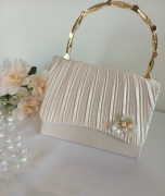 Torebka koktajlowa- Akrylowy kwiat