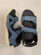Niebieskie buty sandały sportowe na rzepy Ecco Biom 29