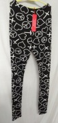 czarne legginsy marki The Red Hanger r. 32 pacyfki serca krzyżyki 