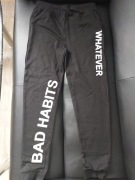 Stylowe spodnie dziecięce Bad Habits - 100% bawełn