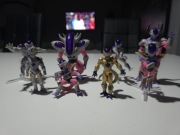 Nowe figurki 8 form Friezy