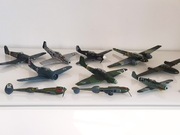 Kolekcja metalowych modeli samolotów, niekompletne