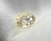 2.7 CT Moissanit , 9.1 mm , h-i ,kamień jubilerski