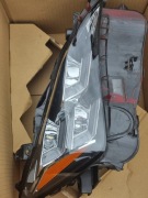 Lampa prawy przód Lexus RC 300h