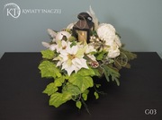 Stroik na cmentarz.  Dekoracja na grób. 