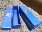 2 pudełka na monety w slabach gradingowych