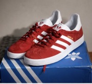 adidas Gazelle w klasycznym czerwonym