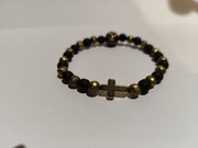 Bransoletka z kamieniem naturalnym i z krzyżykiem 