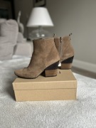 Botki ze skóry zamszowej firmy Ryłko