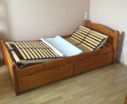 Łóżko z litego drzewa sosnowego 2m x 1m 