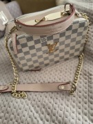 Mała torebka listonoszka Logo