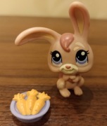 Figurka LPS Pet Shop Królik z marchewkami