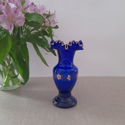 Kobaltowy wazon Bohemia z falbanką vintage kolekcjonerski