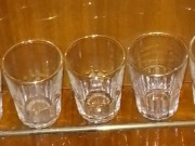 Vintage barowe kieliszki do wódki z grubego szkła złocony rant 3 sztuki.  G