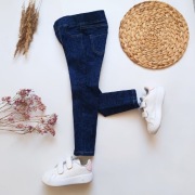 Spodnie 104 110 z nadrukiem jeansy jeansowe legginsy granatowe rurki skinny