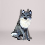 Figura Dekoracyjna - Siedzący Realistyczny Wilk (Cottagecore)