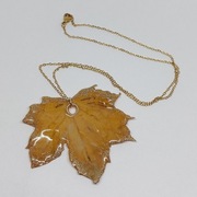 Naszyjnik/ Wisiorek ręcznie robiony prawdziwy liść klonu 