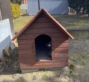 Drewniana buda dla psa